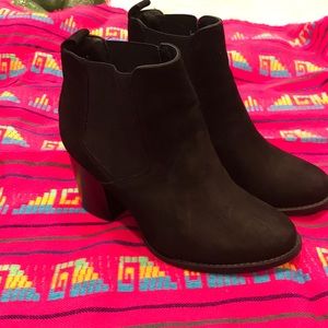 Andrea boots